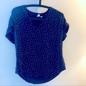 Gap shirt sleeve blouse.
